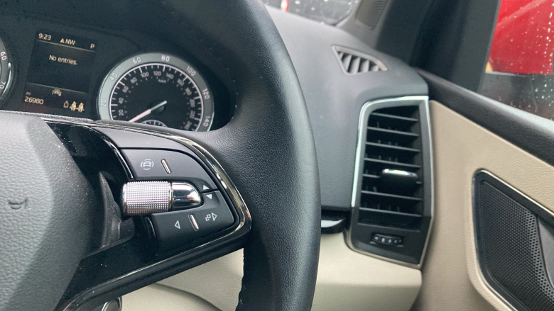 Skoda Karoq 1.5 TSI SE L 5dr DSG Petrol Estate